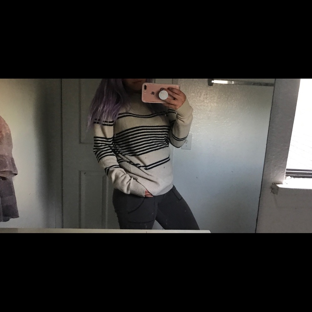 Striped sweater - Picture 3 of 3